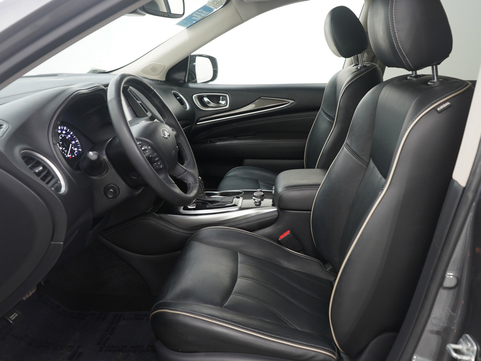 Used 2019 INFINITI QX60 Luxe w/ Essential Package image 17