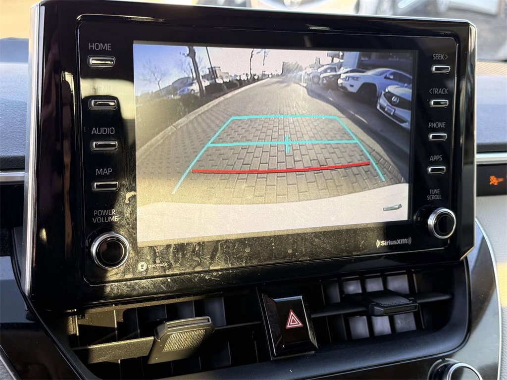 Used 2021 Toyota Corolla LE image 17