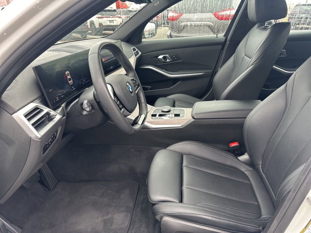 Used 2025 BMW 330i xDrive Sedan image 9