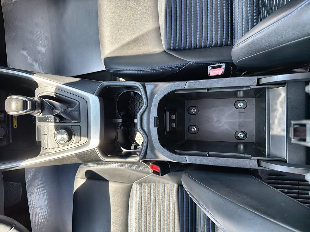 Used 2023 Toyota RAV4 XSE AWD/4WD image 33