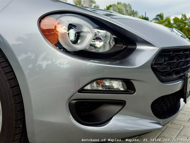 Used 2017 FIAT 124 Spider Classica RWD image 10