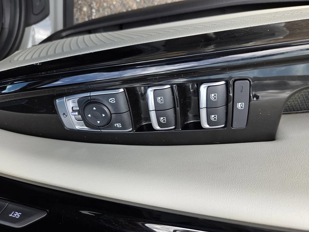 Used 2024 Kia Carnival SX Prestige FWD image 21