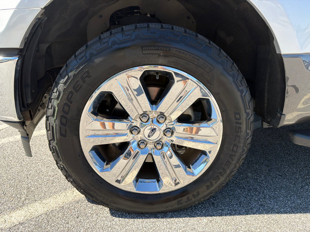 Used 2018 Ford F150 XLT w/ Equipment Group 302A Luxury AWD/4WD image 11