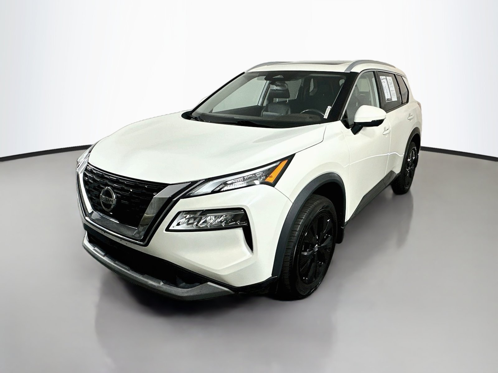 Used 2021 Nissan Rogue SV w/ Premium Package AWD/4WD image 3