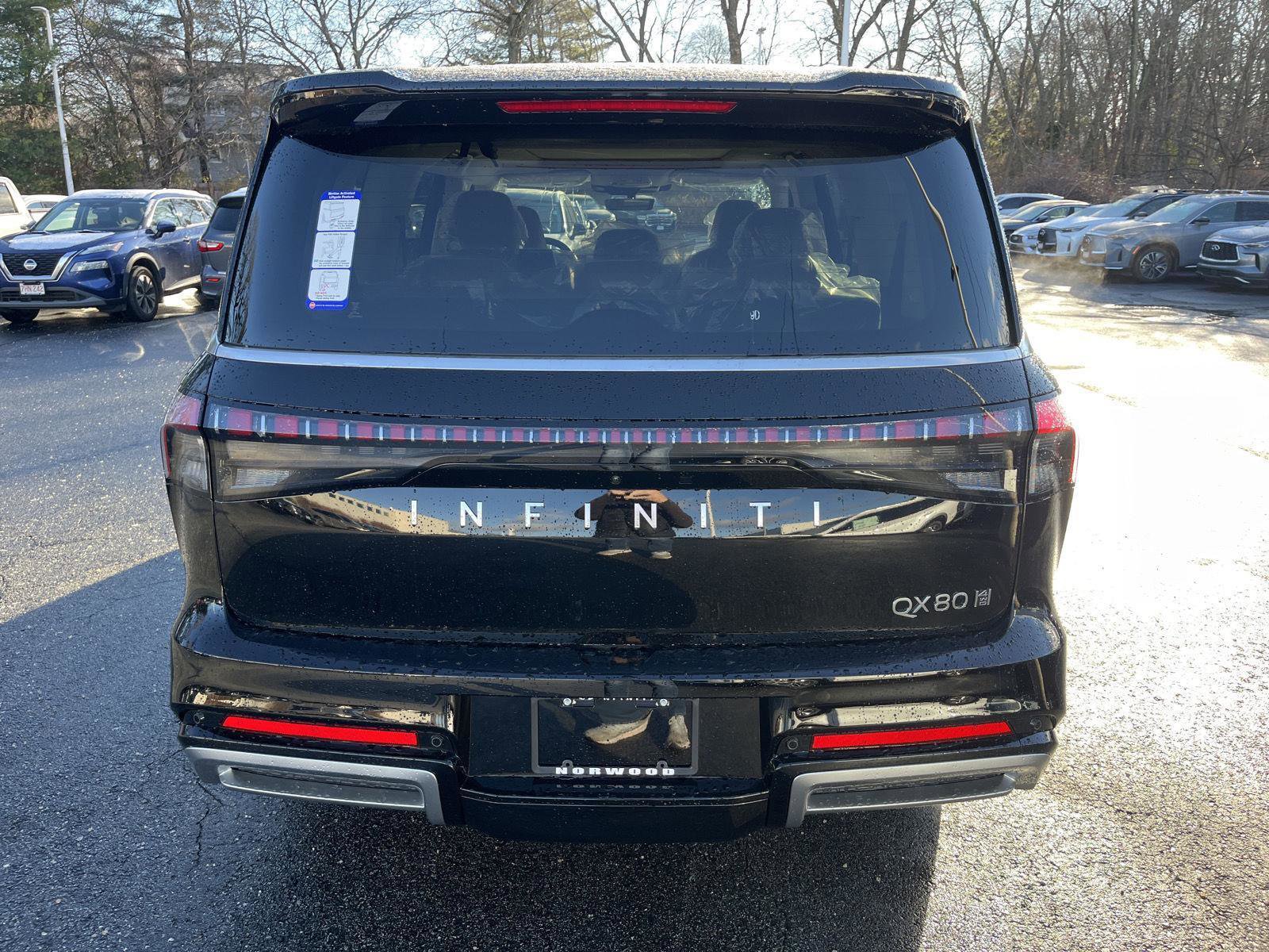New 2026 INFINITI QX80 Luxe w/ Cargo Package image 4