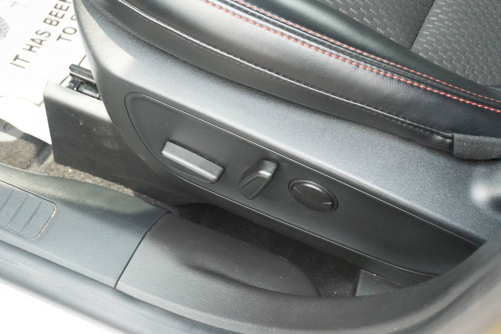 Used 2024 Ford Escape ST-Line w/ Tech Pack #1 FWD image 15