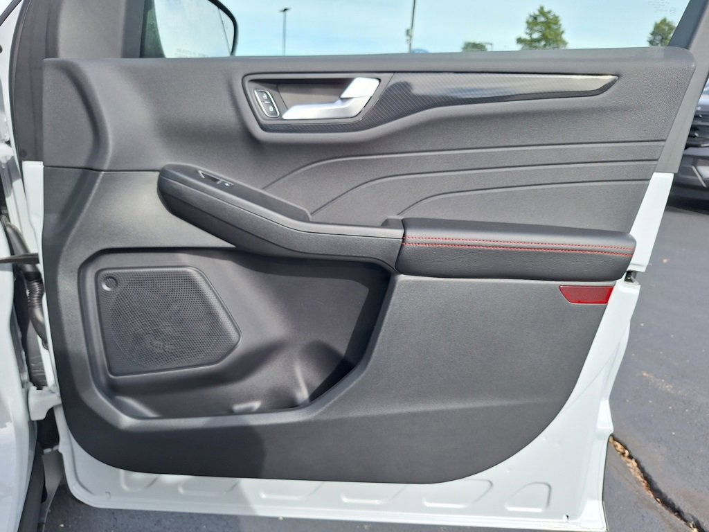 New 2026 Ford Escape ST-Line w/ Cold Weather Package image 15