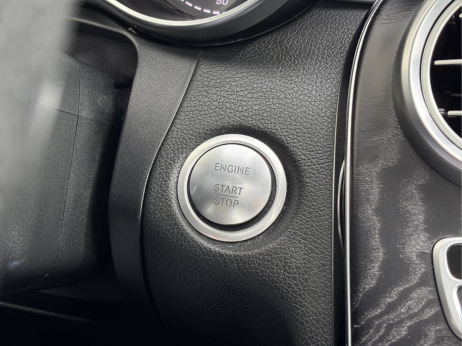 Used 2017 Mercedes-Benz C 300 4MATIC image 17