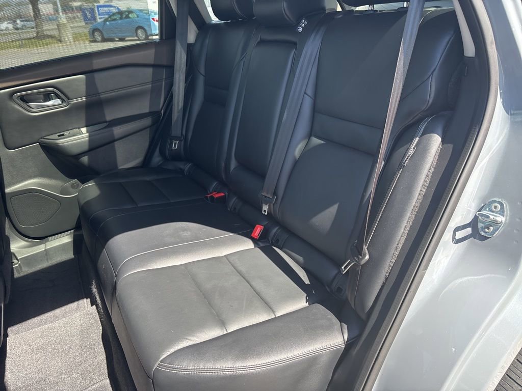 Used 2022 Nissan Rogue SL w/ SL Premium Package image 42