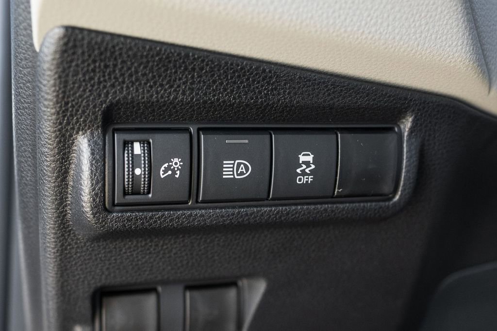 New 2026 Toyota Corolla Cross LE w/ Moonroof Package image 16