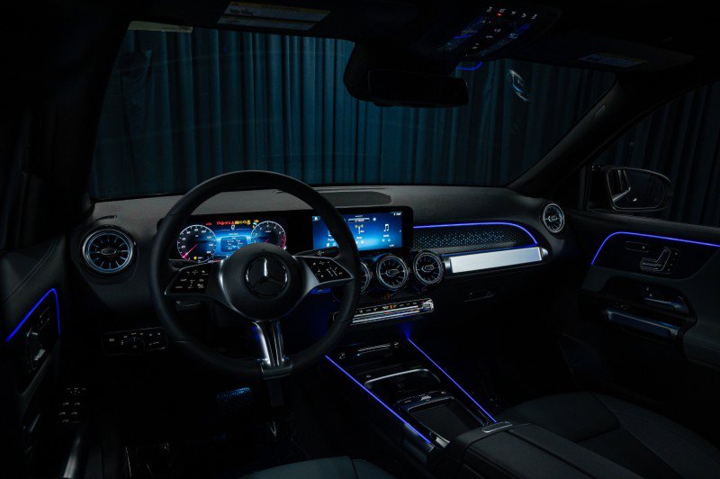 New 2026 Mercedes-Benz GLB 250 4MATIC image 13