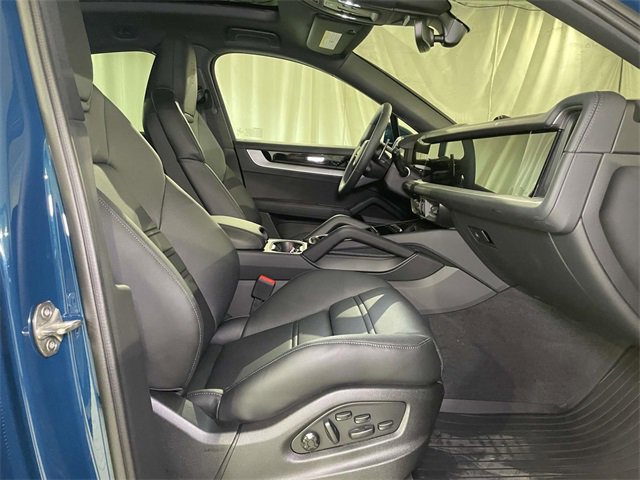 New 2026 Porsche Cayenne S image 23