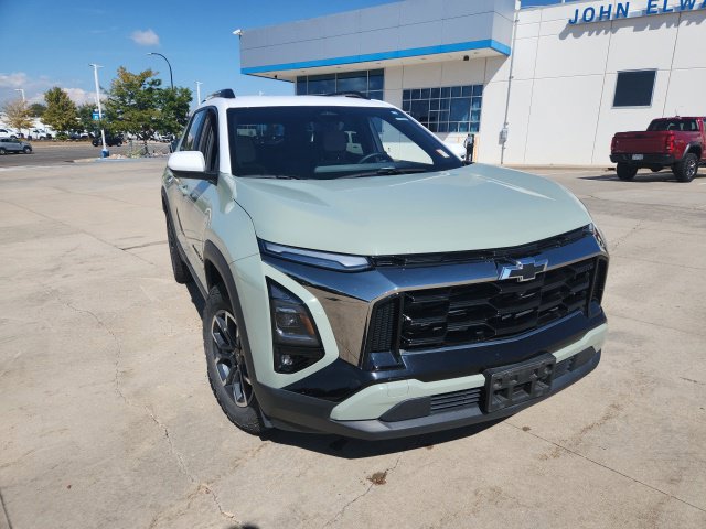 Used 2026 Chevrolet Equinox ACTIV w/ Convenience Package III AWD/4WD image 3