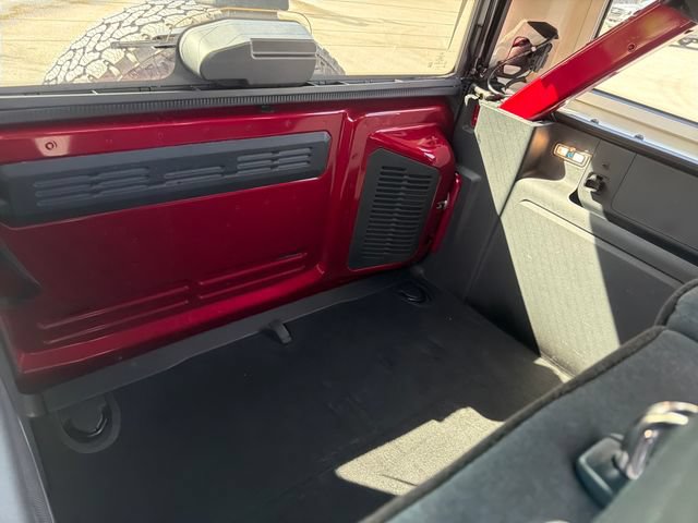 Used 2025 Ford Bronco Heritage Edition AWD/4WD image 38