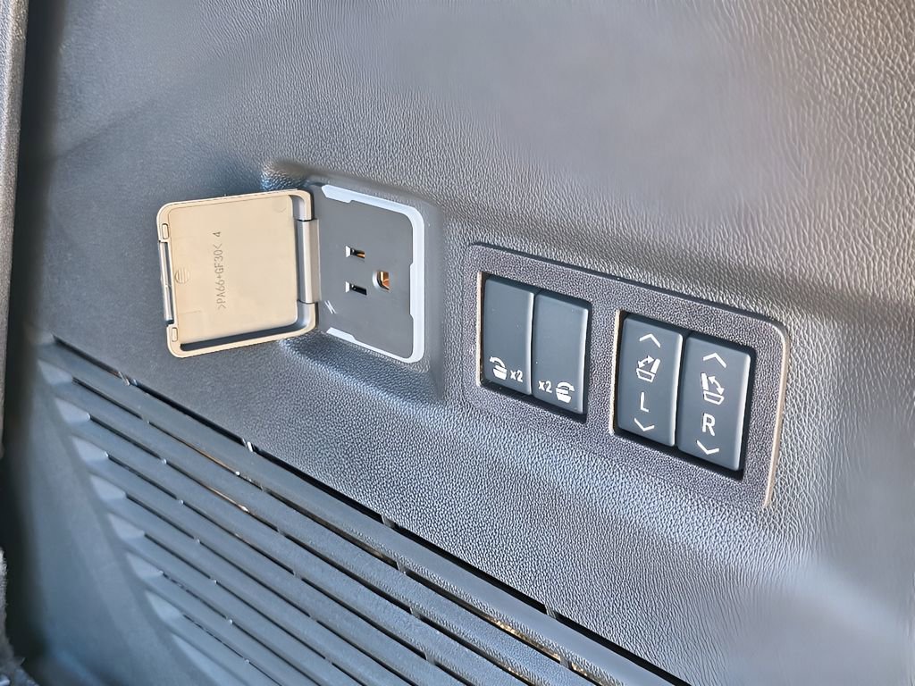 New 2026 Chevrolet Tahoe High Country image 10