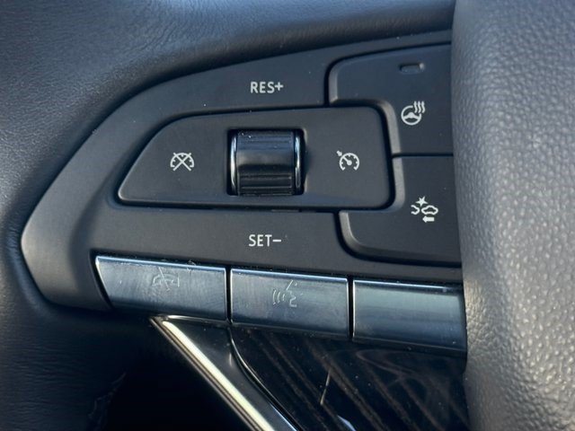 Certified 2024 Cadillac XT6 Premium Luxury w/ Technology Package FWD image 10
