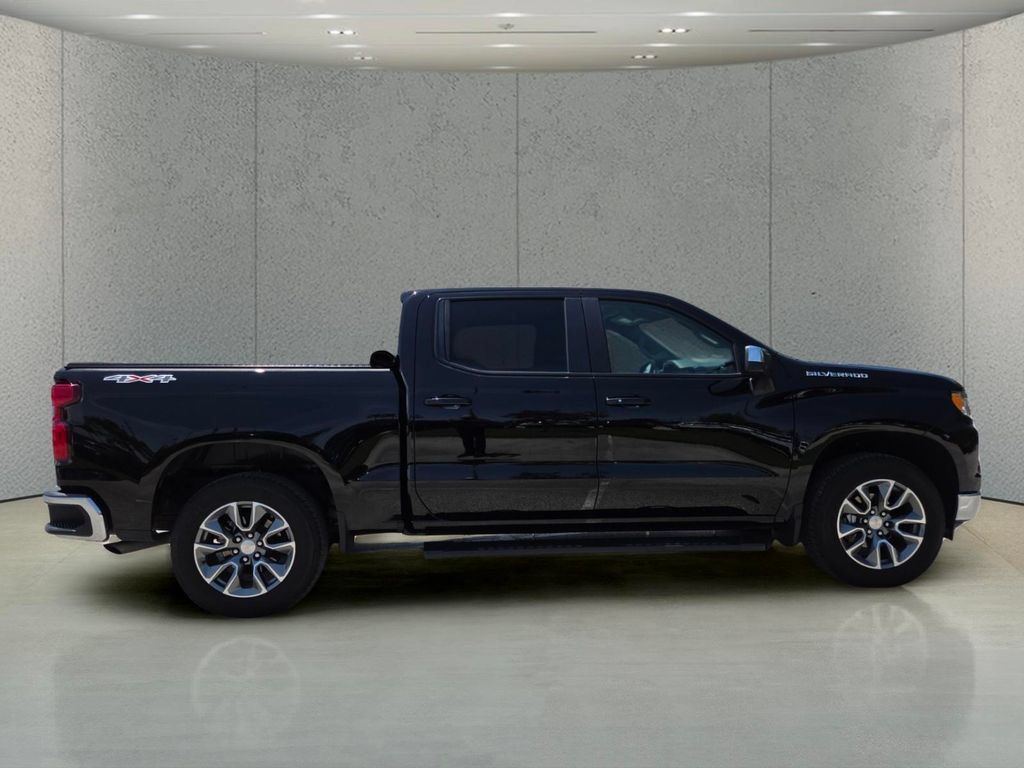 Used 2026 Chevrolet Silverado 1500 LT AWD/4WD image 3