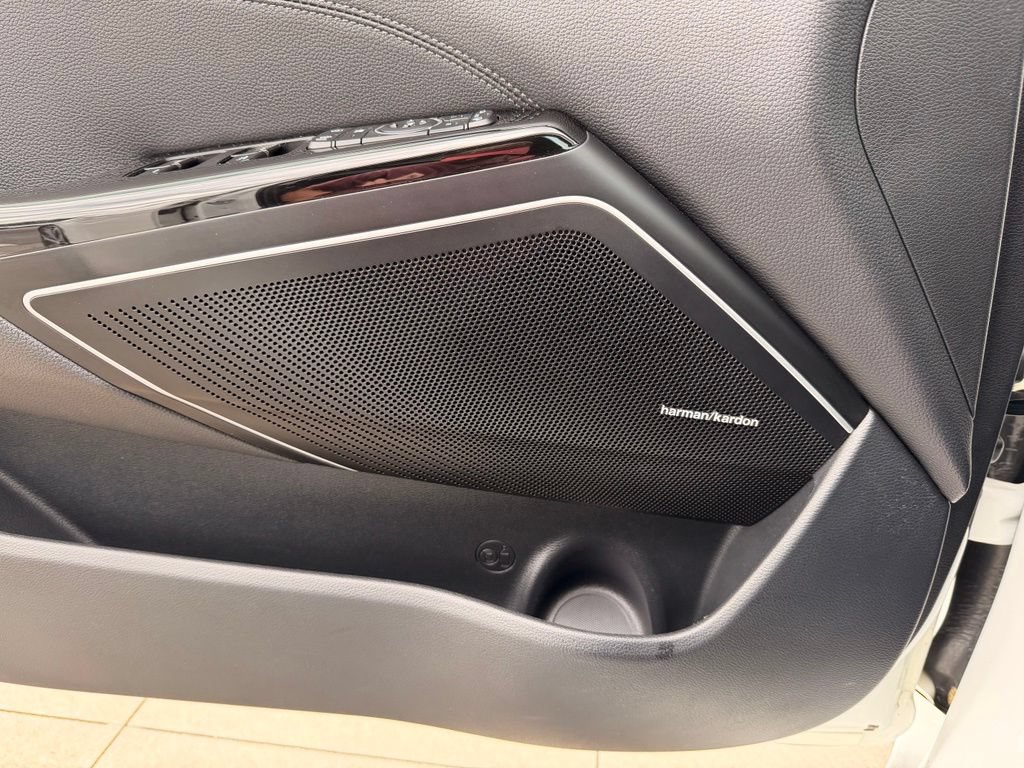 Used 2017 Kia Cadenza Technology FWD image 32
