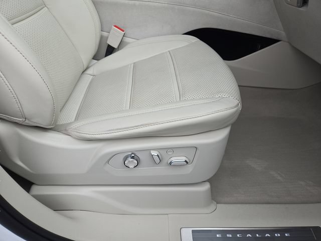Certified 2023 Cadillac Escalade Premium Luxury Platinum w/ LPO, Radiant Package AWD/4WD image 44