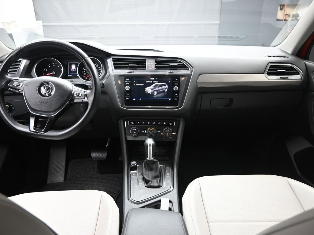 Used 2019 Volkswagen Tiguan SE image 9