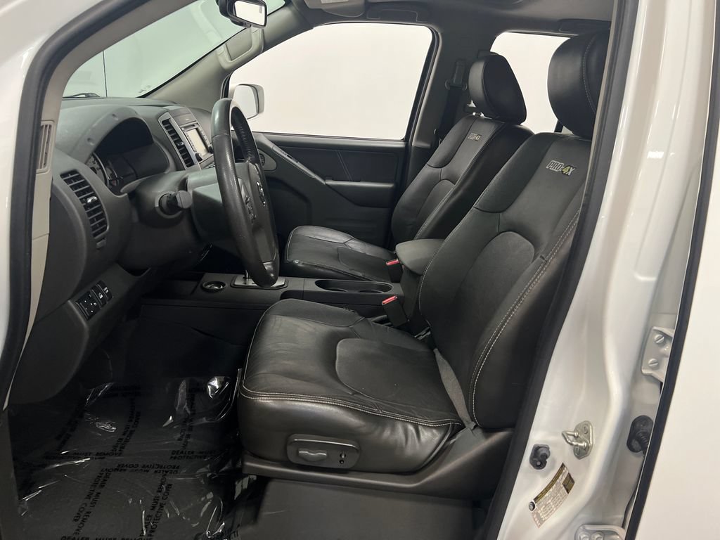 Used 2020 Nissan Frontier 4x4 Crew Cab image 12