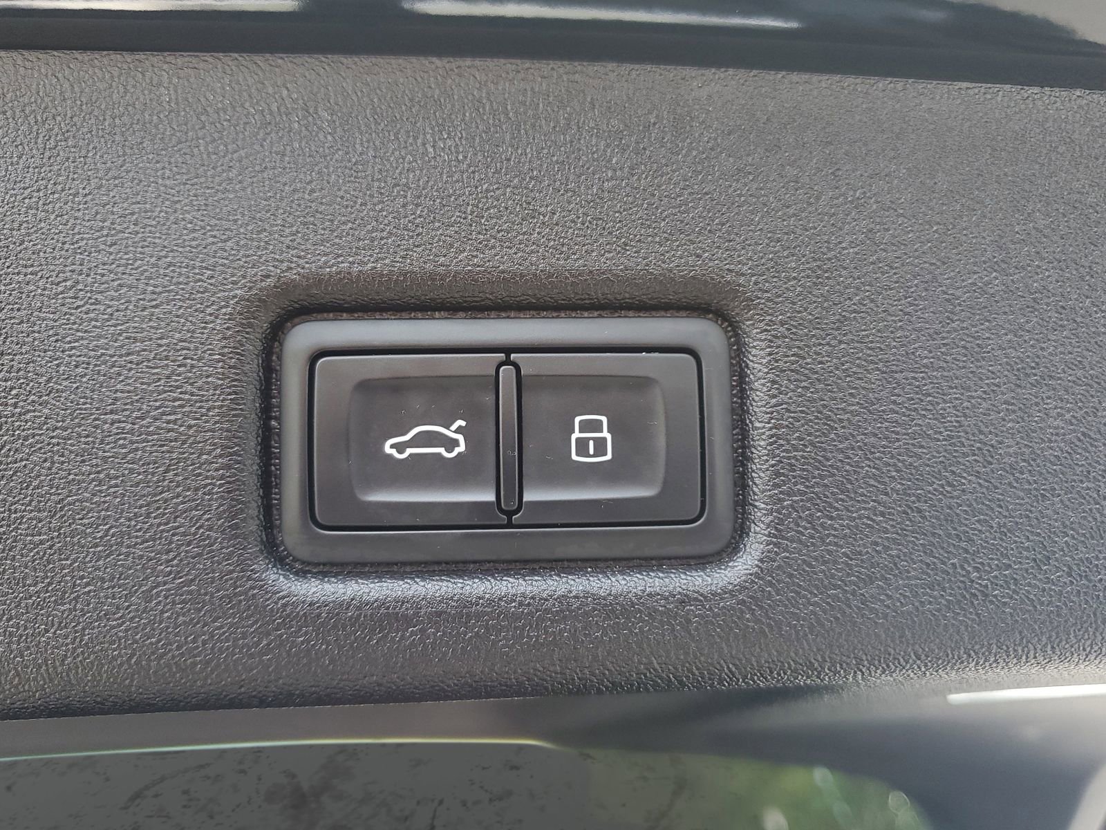 Used 2025 Audi Q5 Premium w/ Convenience Package AWD/4WD image 10