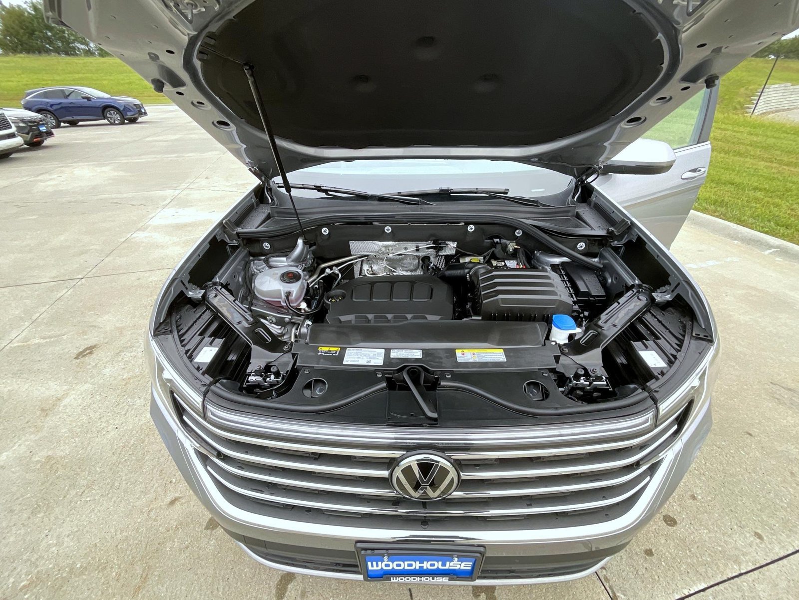 Used 2025 Volkswagen Atlas SE AWD/4WD image 26
