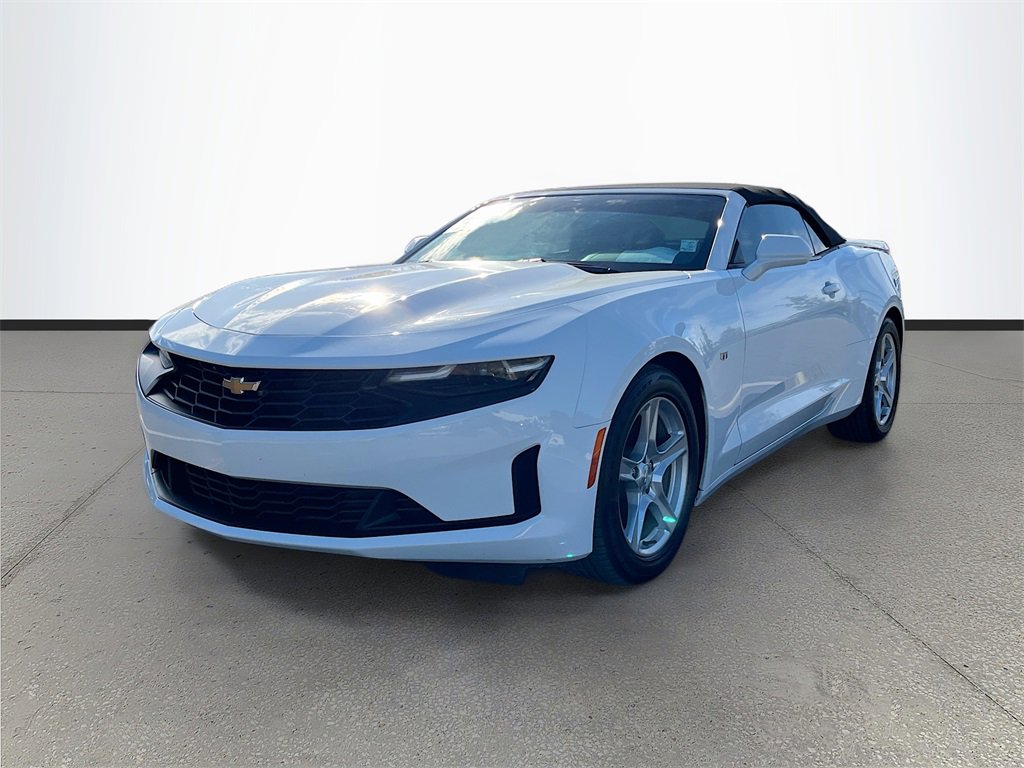 Used 2023 Chevrolet Camaro LT image 3