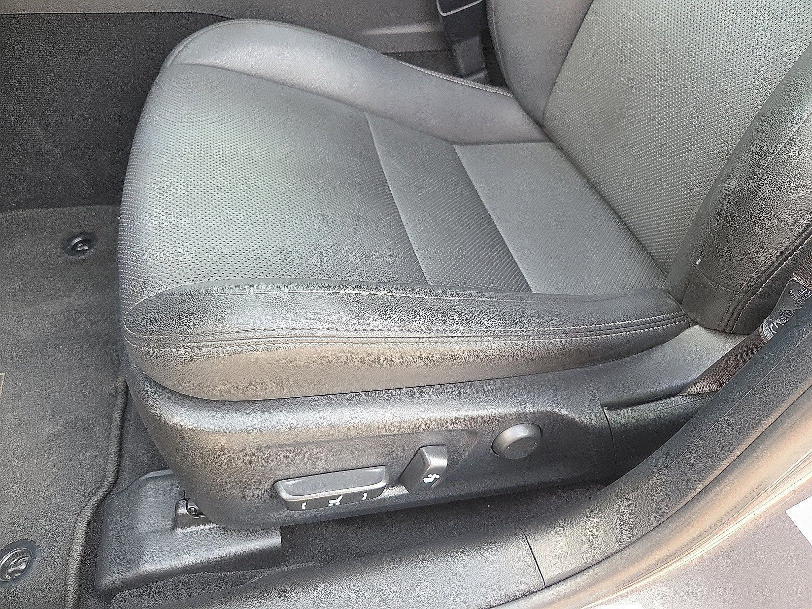 Used 2017 Lexus IS 200t RWD image 14