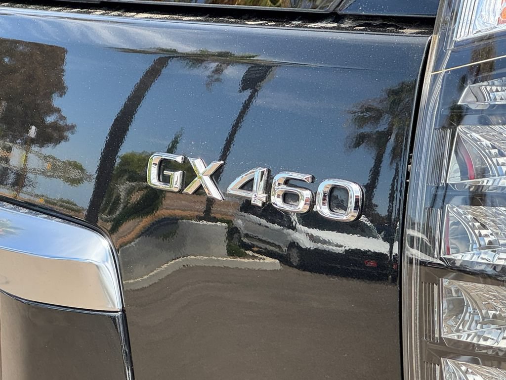 Used 2023 Lexus GX 460 Luxury w/ Sport Design Package AWD/4WD image 26