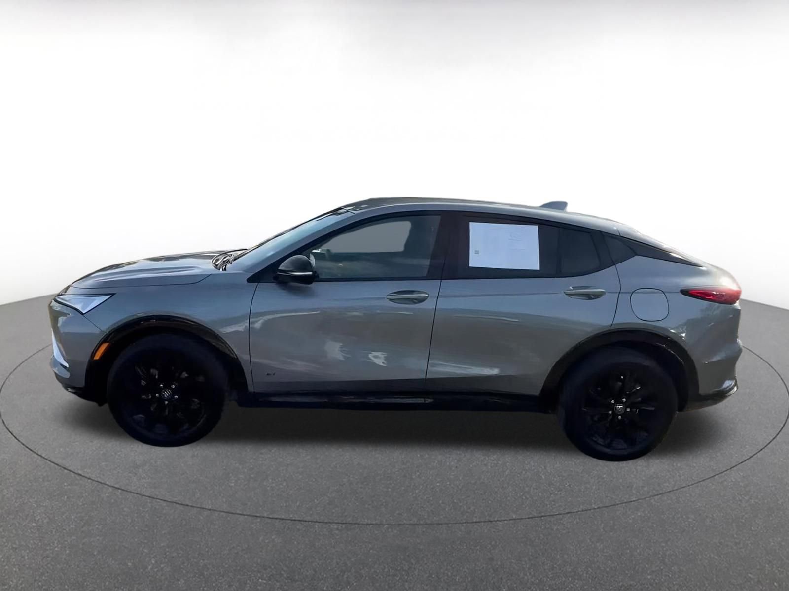 Used 2025 Buick Envista Sport Touring image 9