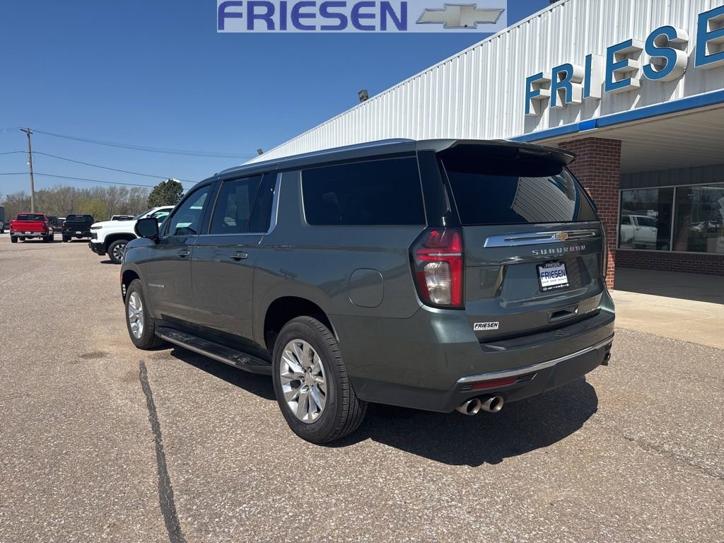 Used 2023 Chevrolet Suburban Premier AWD/4WD image 3