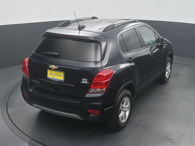 Used 2022 Chevrolet Trax LT w/ LT Convenience Package AWD/4WD image 19