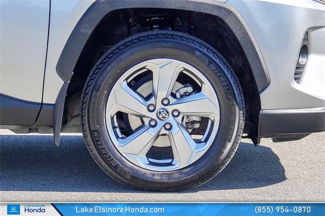 Used 2020 Toyota RAV4 Limited image 8