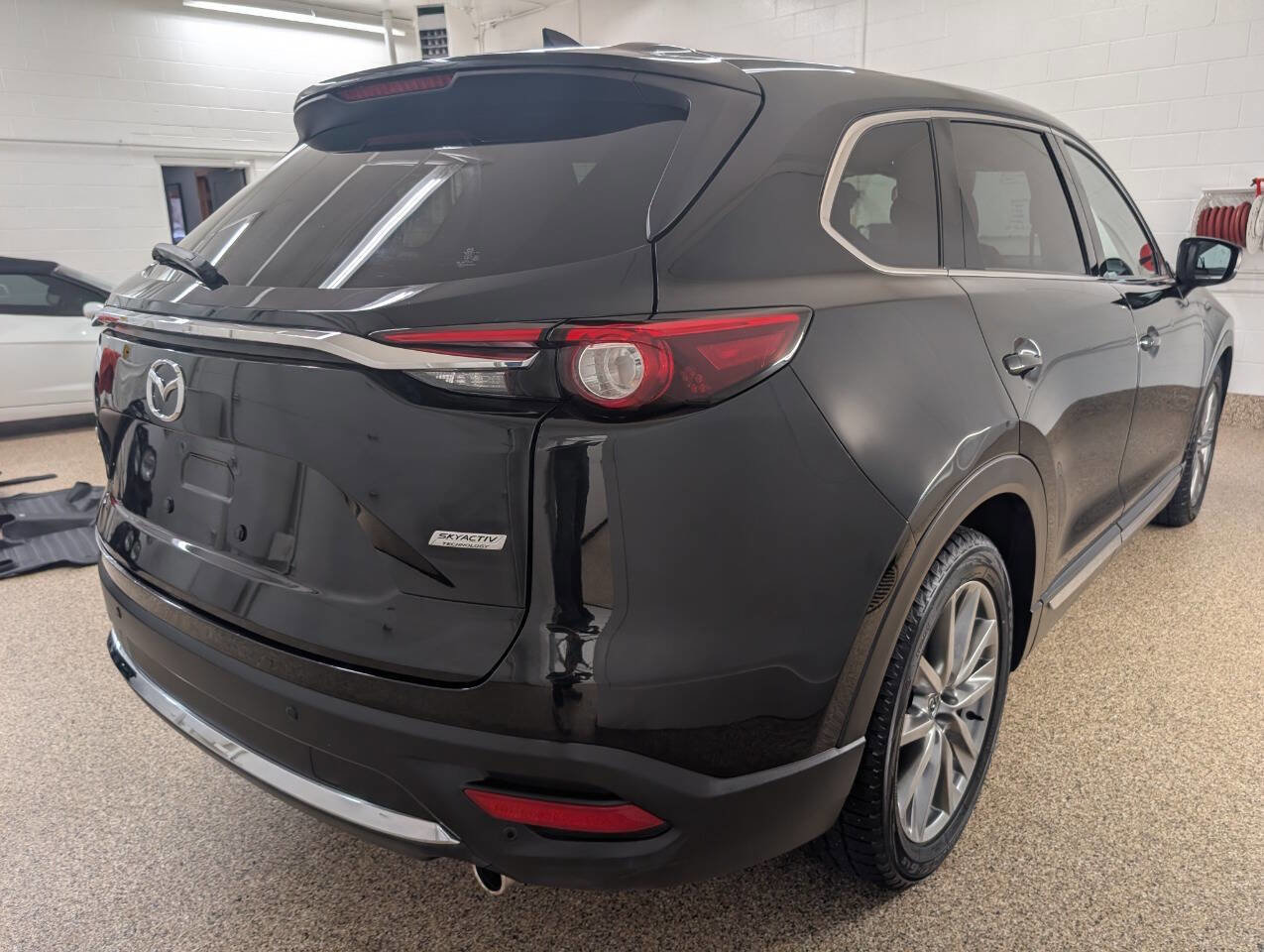Used 2017 MAZDA CX-9 Signature image 4