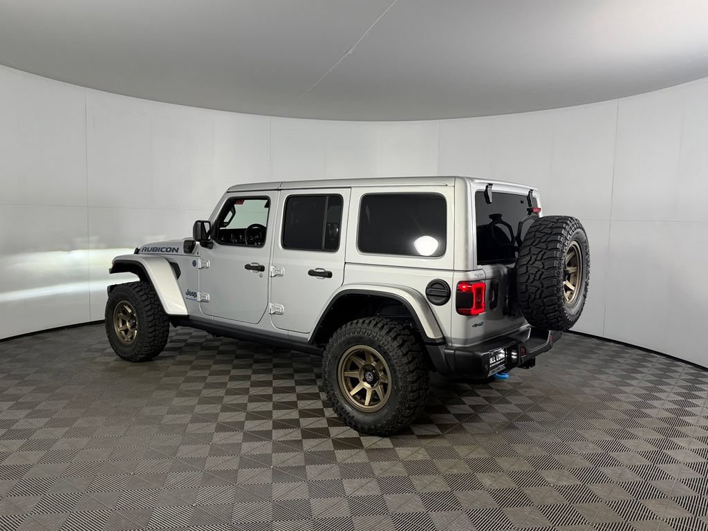 Used 2024 Jeep Wrangler Unlimited Rubicon 4xe AWD/4WD image 10