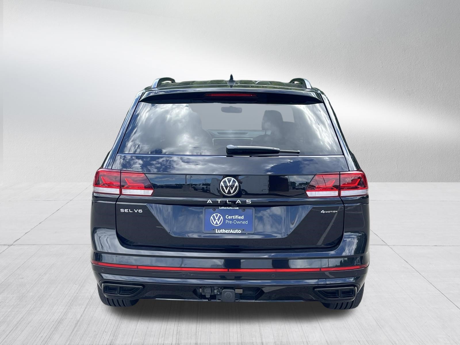 Certified 2023 Volkswagen Atlas SEL R-Line AWD/4WD image 6