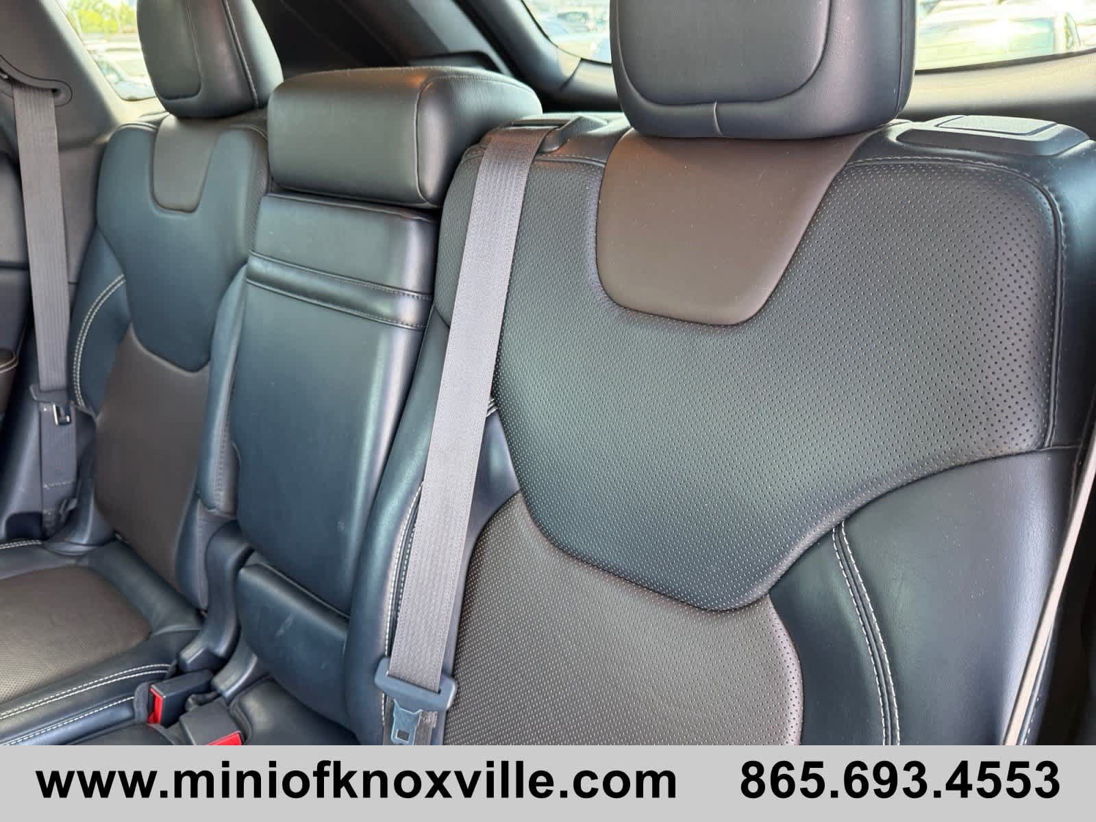 Used 2015 Jeep Cherokee Limited w/ Luxury Group AWD/4WD image 15