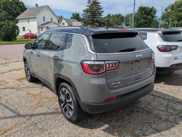 Used 2022 Jeep Compass Limited image 4