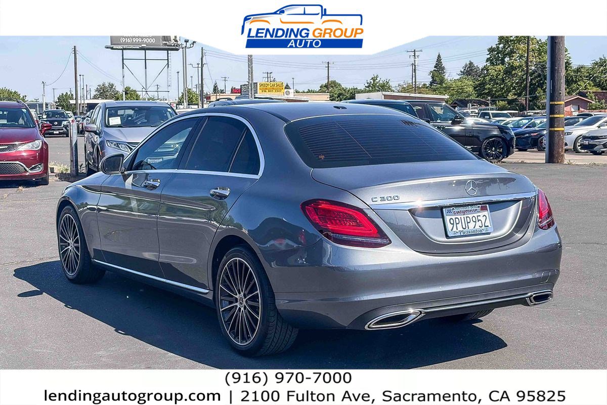 Used 2021 Mercedes-Benz C 300 Sedan image 2