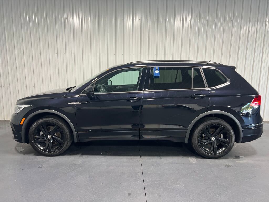 Used 2023 Volkswagen Tiguan SE R-Line image 19