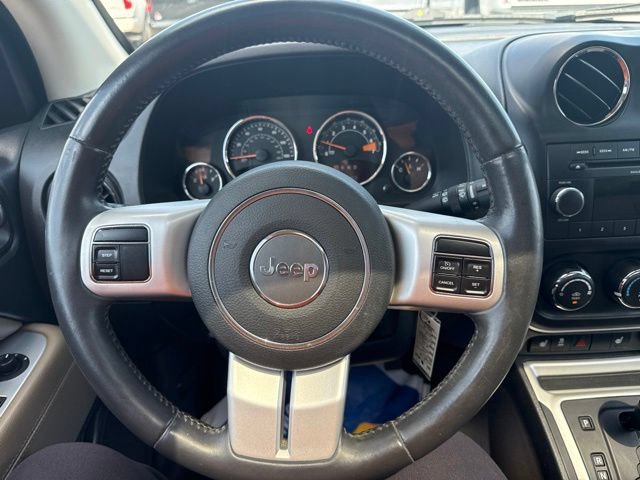 Used 2015 Jeep Compass High Altitude FWD image 21