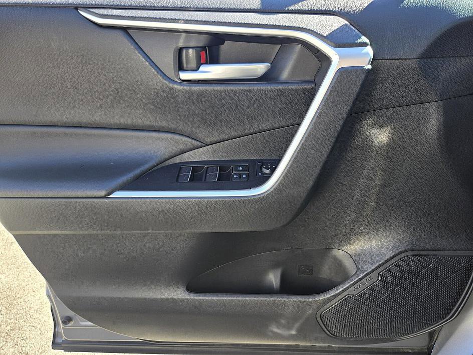 Used 2024 Toyota RAV4 XLE image 28