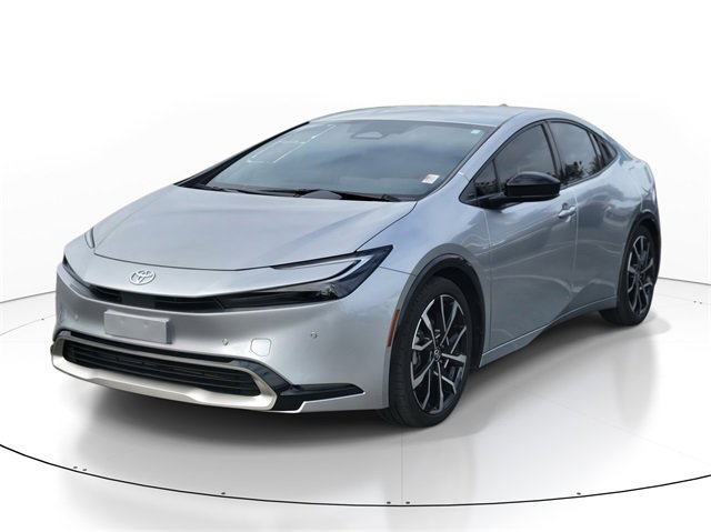 Used 2023 Toyota Prius Prime SE image 2