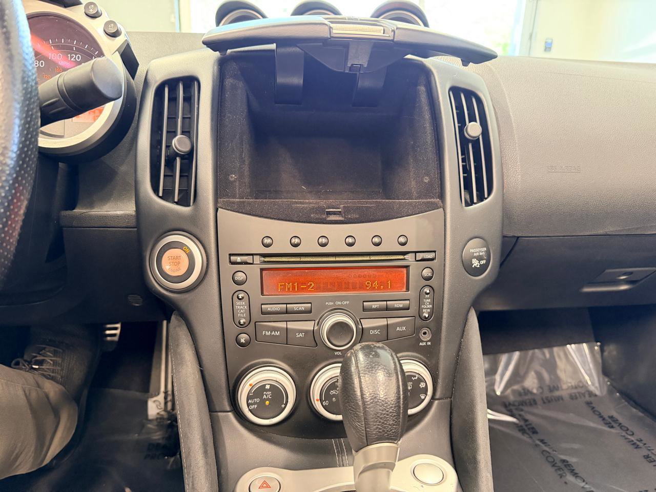 Used 2010 Nissan 370Z Touring RWD image 45