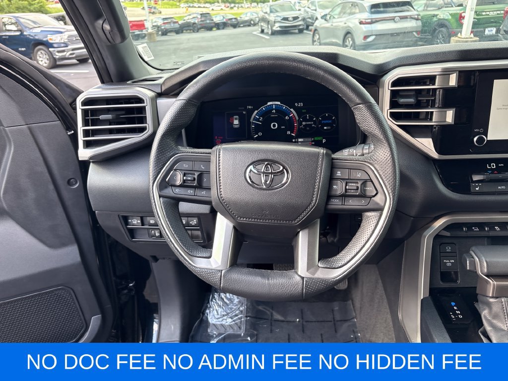 Used 2025 Toyota Sequoia SR5 AWD/4WD image 38