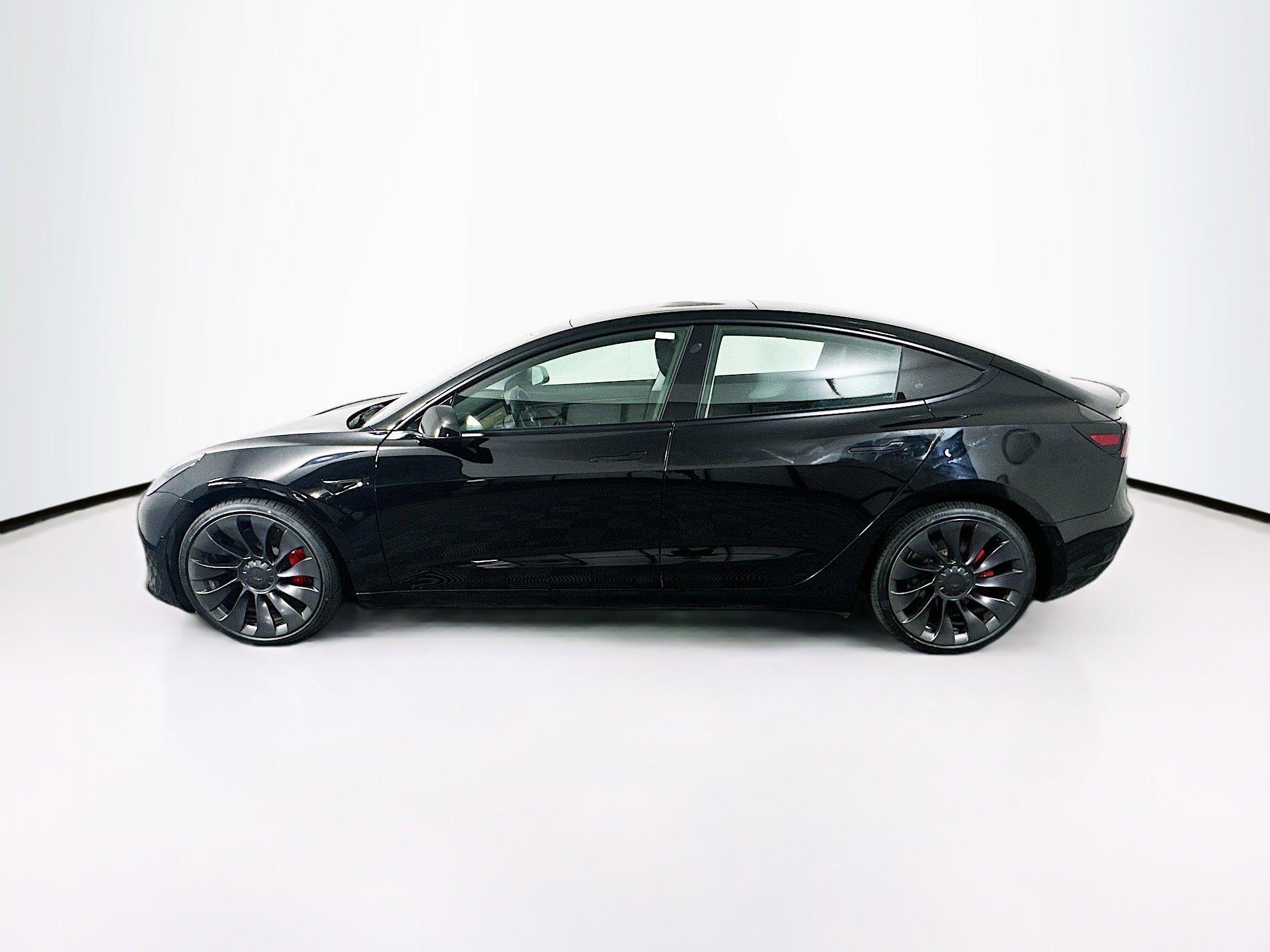 Used 2021 Tesla Model 3 Performance image 4