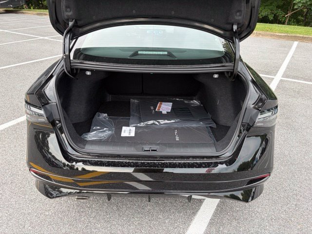 New 2027 Nissan Sentra SR w/ SR Premium Package FWD image 7