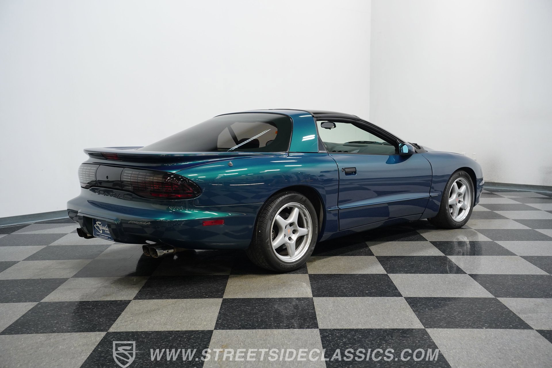Used 1997 Pontiac Firebird Formula image 12