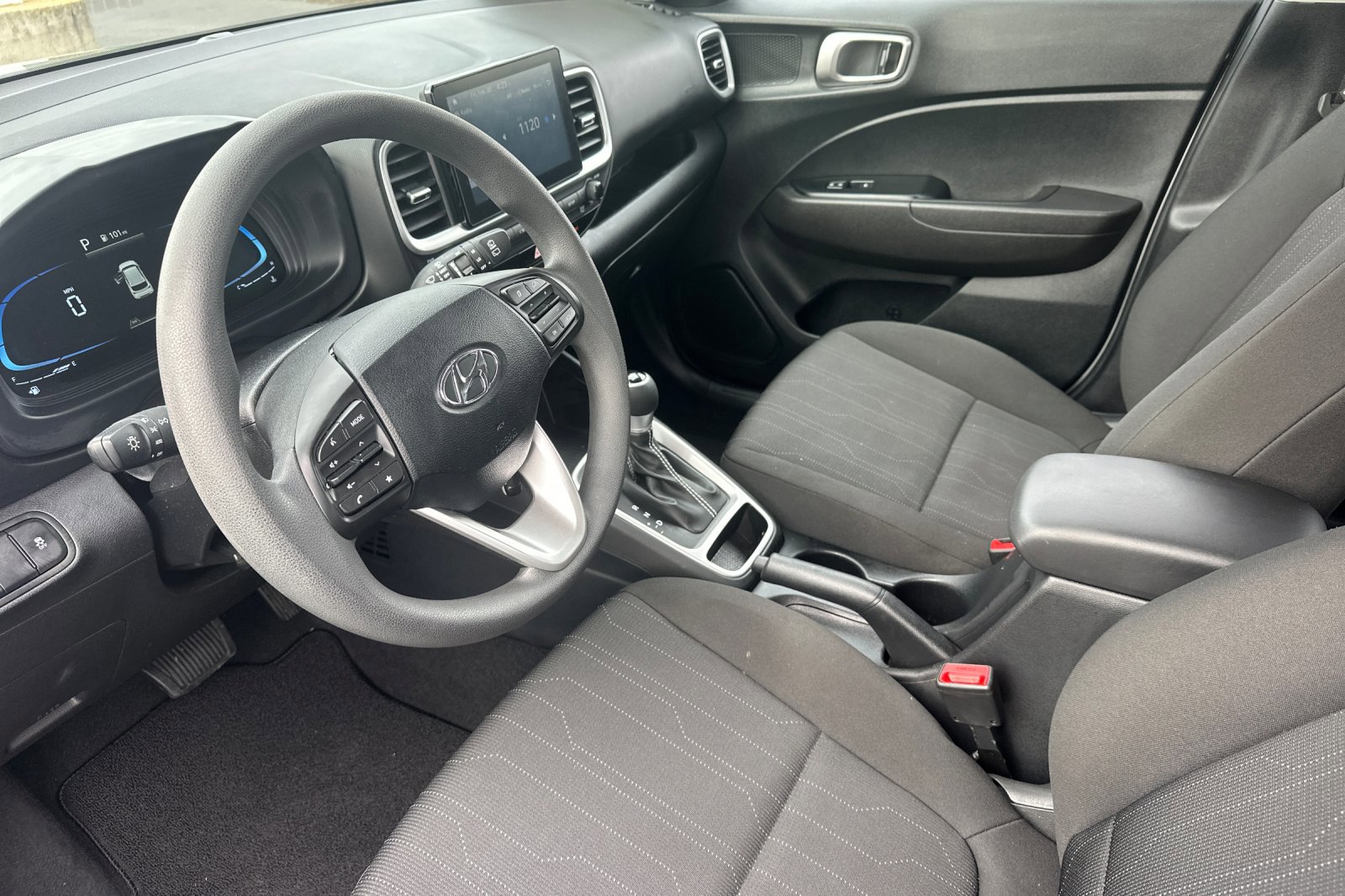 Used 2023 Hyundai Venue SE image 10